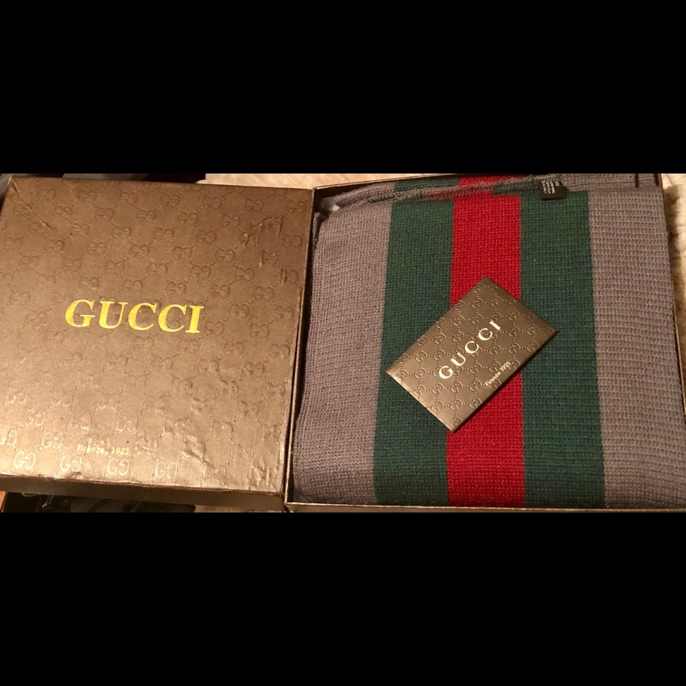 gucci scarf and beanie set in box
